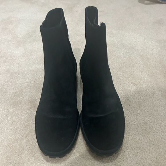 Barely worn Stuart Weitzman Booties - Picture 1 of 3
